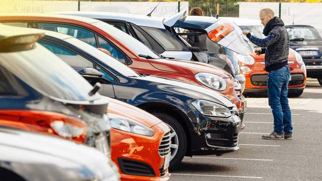 Arabası olanlar nasıl satarım diye dertlenmesin! 2022'de en çok satan ikinci el araçlar belli oldu 6